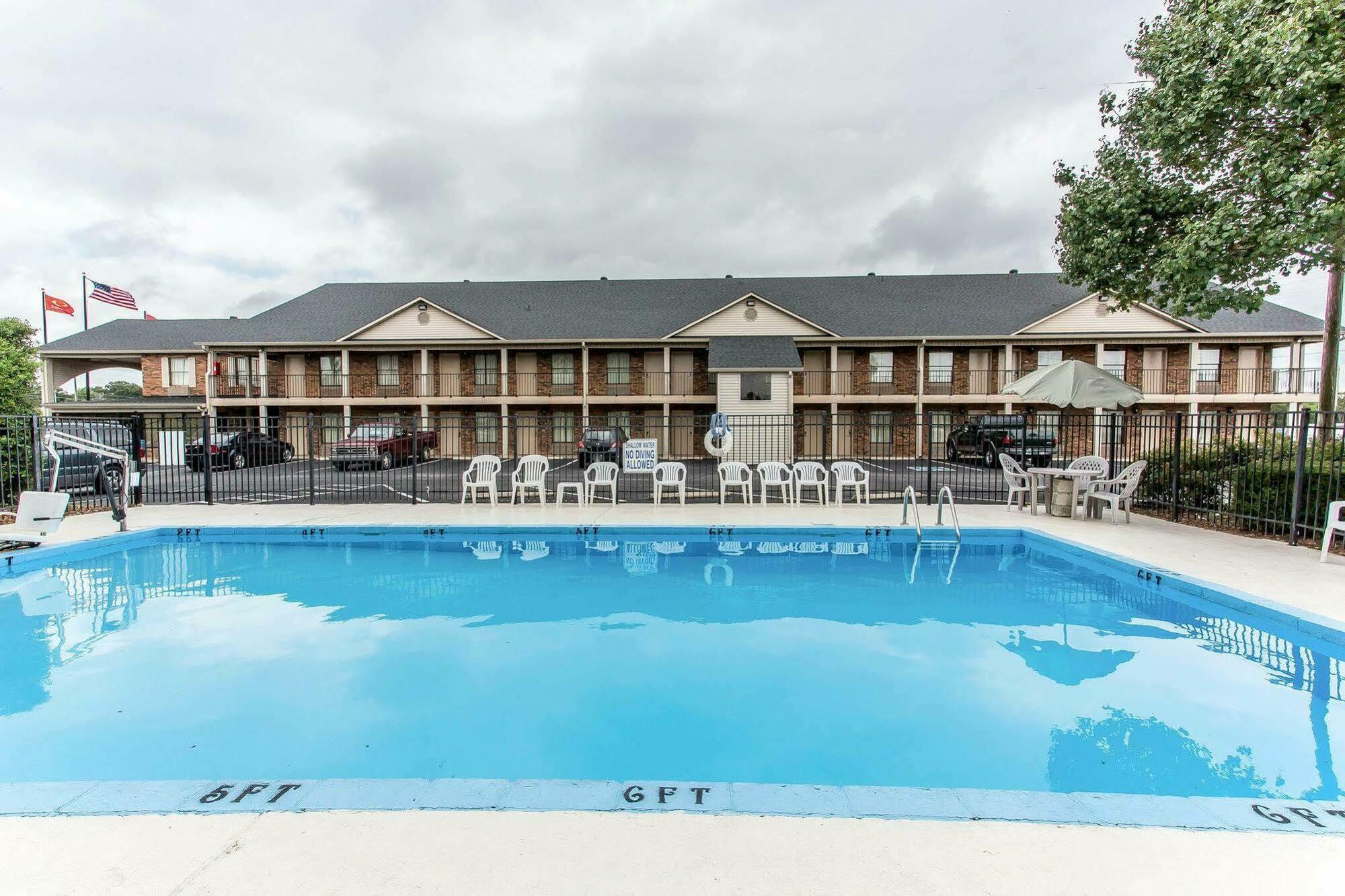 Econo Lodge Lebanon Exterior photo